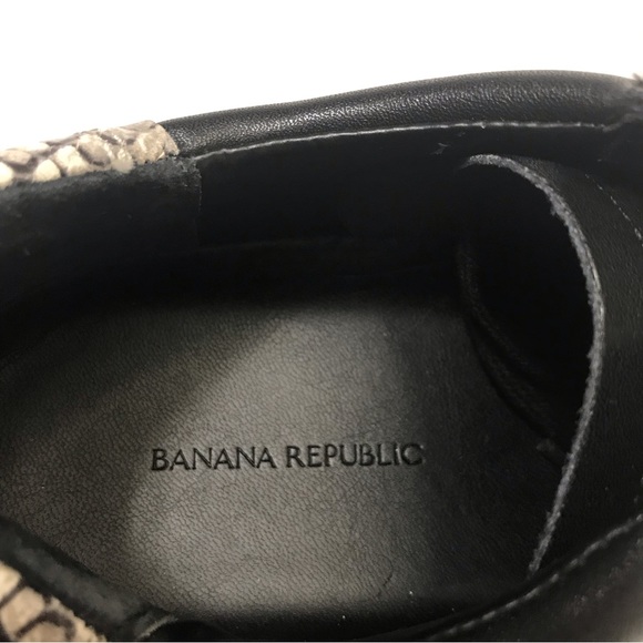 NEW Banana Republic Essential Sneaker Black Leather Snake Detail Size 7.5 - Picture 6 of 9